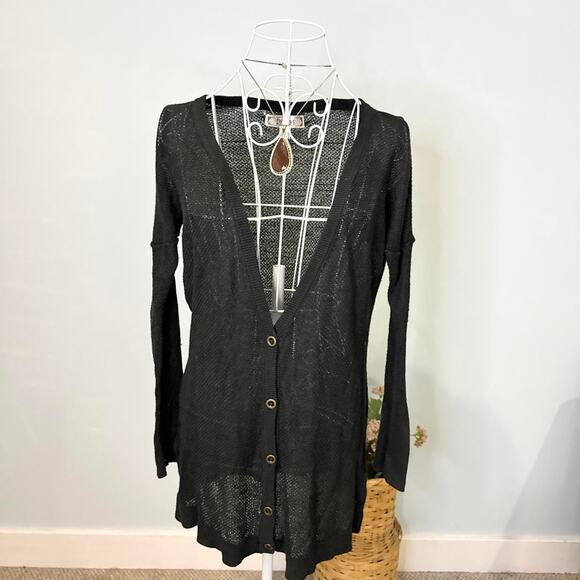 Cute vintage y2k black long sleeve tight knit button up cardigan - Picture 2 of 6